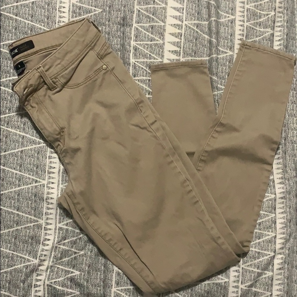 Khaki Skinny Jeans.